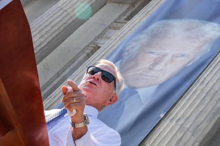 Trump allies see no need for bill weighing in on ballroom