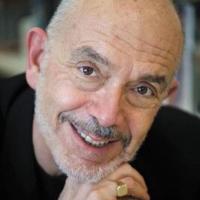 Wally Lamb to speak at Arts Café Mystic