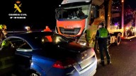 Aparatoso accidente en la A-2 de Zaragoza entre un camión y un coche cerca de Santa Isabel