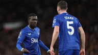 Premier League: Everton evita su autosabotaje y derrota 1