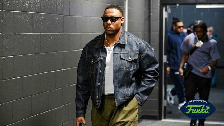 PHOTOS: Seahawks Arrive At Northwest Stadium For The Prime-Time Matchup vs. Washington Commanders