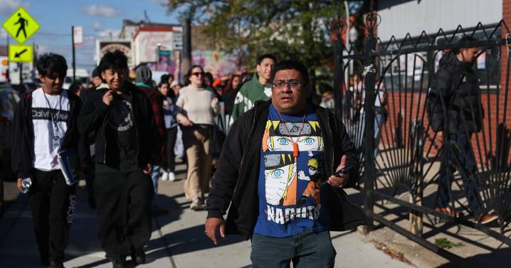 Immigration crackdown inspires uniquely Chicago pushback that's now a model for other cities