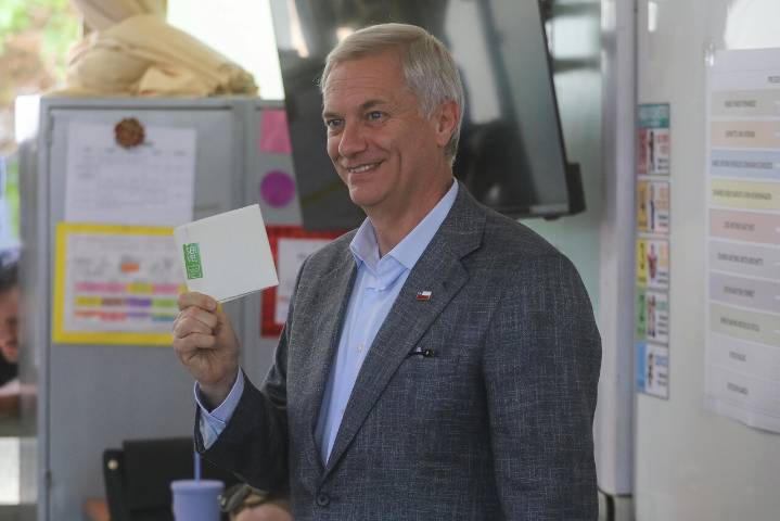 “El llamado es a que unidos recuperemos nuestra patria": Kast agradece respaldo de Kaiser tras pasar a segunda vuelta