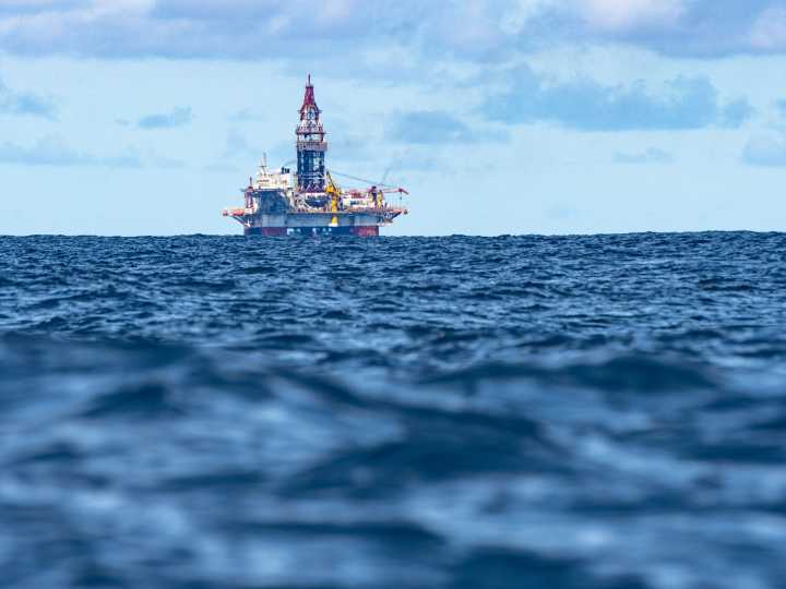 US creates new oil drilling program off California coast