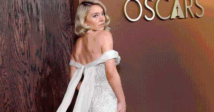 Sydney Sweeney Shuts Down the Red Carpet in This Strapless Gown