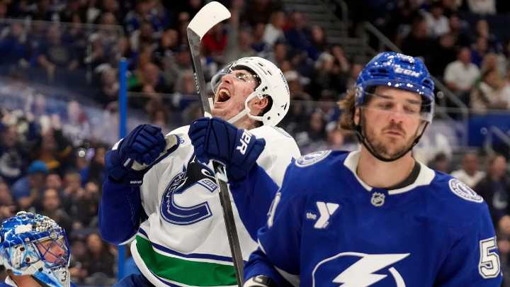 Canucks Takeaways: Big third period, another injury in win over Lightning