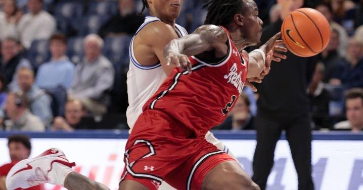 Thames basket with 9 seconds to play gives SLU 71