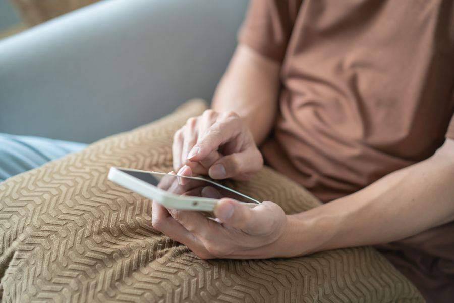 Amenazas, difamación y extorsión: así operan las aplicaciones “montadeudas” en Puebla