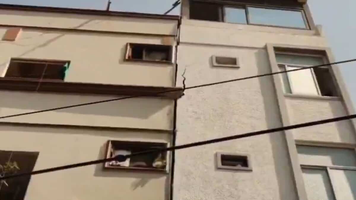 Crack appears in five-storey Hyderabad building causing panic