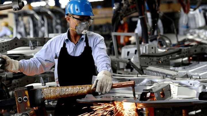 La actividad industrial cayó un 5,3% en octubre
