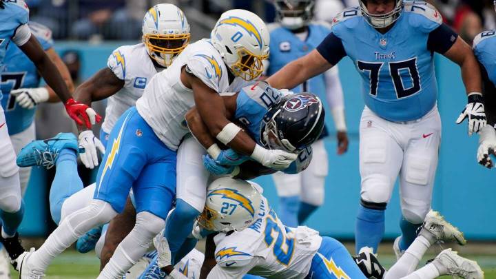 Chargers LB Daiyan Henley: Playing after my brother's death was hard, but won't let team down