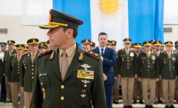 Rechazo y alarma por la decisión de Milei de poner a un militar a cargo de Defensa