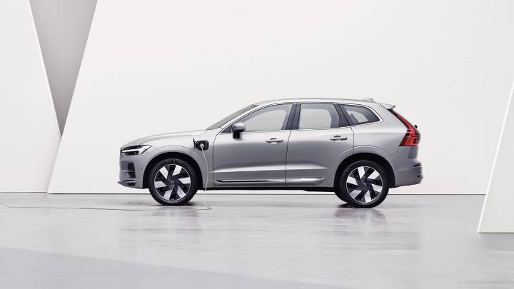 El Volvo XC60 sube un escalón con sus híbridos enchufables