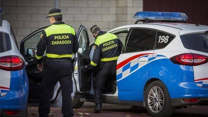Rescatados tres perros que vivían entre sus propias heces en Zaragoza