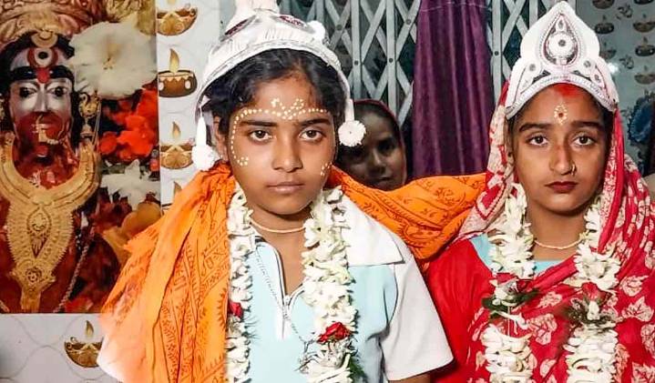 Two young women marry in Sundarbans temple as villagers bless same