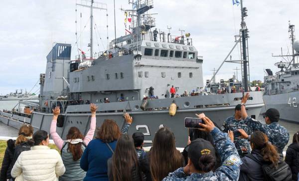 Un buque de la Armada zarpó a la Antártida para una extensa patrulla