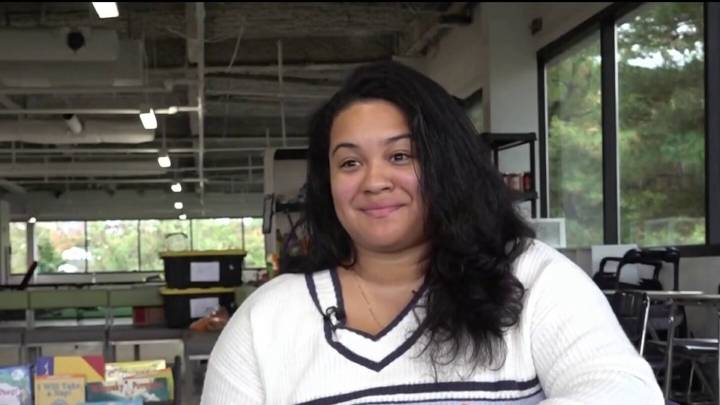 Madres de Virginia abren despensa de comida comunitaria para ayudar a familias