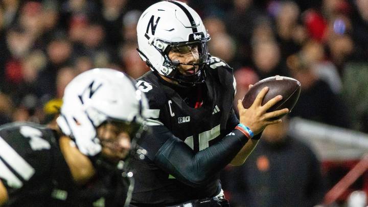 Nebraska QB Raiola leaves with ankle injury against No. 23 USC, status unclear for game at UCLA
