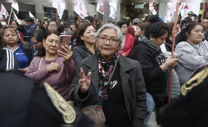 Sutep anuncia paro este 13 de noviembre: docentes acatan huelga nacional y Minedu aclara situación de clases