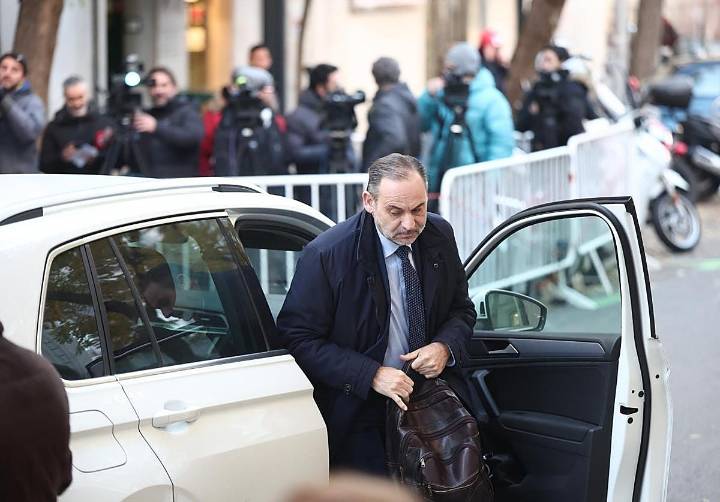 Ábalos, de látigo contra la corrupción a preso de ella