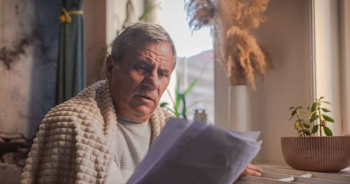 Households can claim £300 or more to help with energy bills