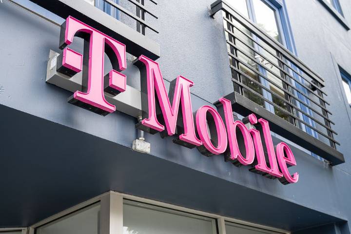 Best T-Mobile Streaming Deals: Magenta Plan Free Netflix, Hulu, Apple