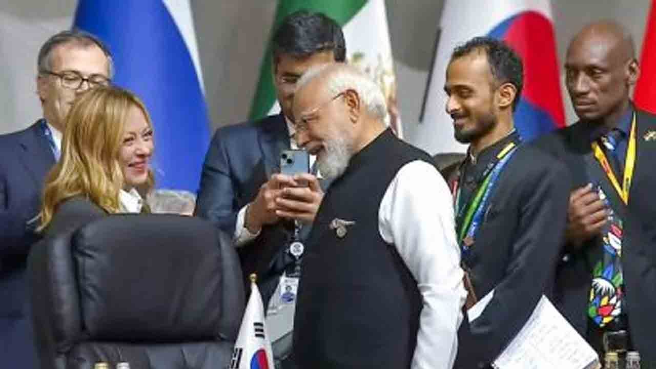 PM Modi Meets Giorgia Meloni Ahead Of G20 Summit In South Africa