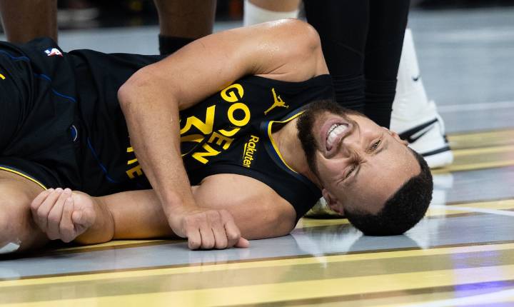 Stephen Curry sufre lesión en el cuádriceps