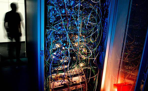 Ex-cybersecurity staffers charged with moonlighting as hackers