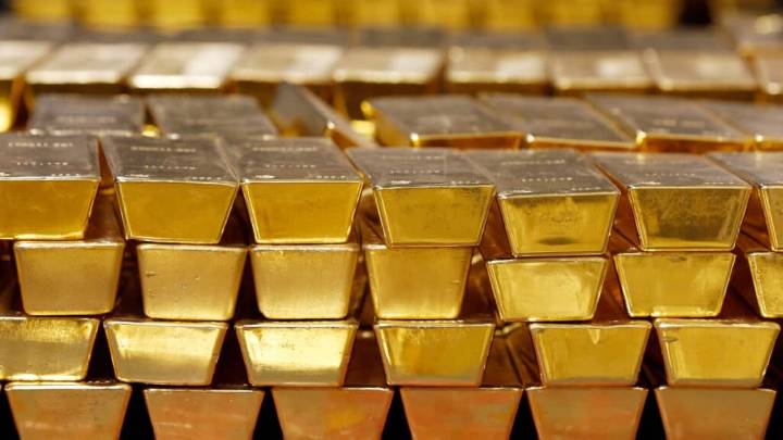 Borrowing against gold: Pick between a loan and an overdraft