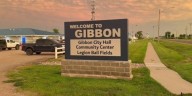 Gibbon mayor resigning