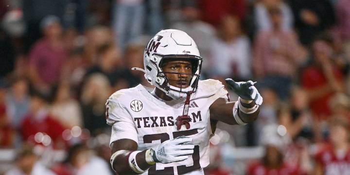 Texas A&M S Dalton Brooks relived Shiner rushing glory in key plays for Aggies