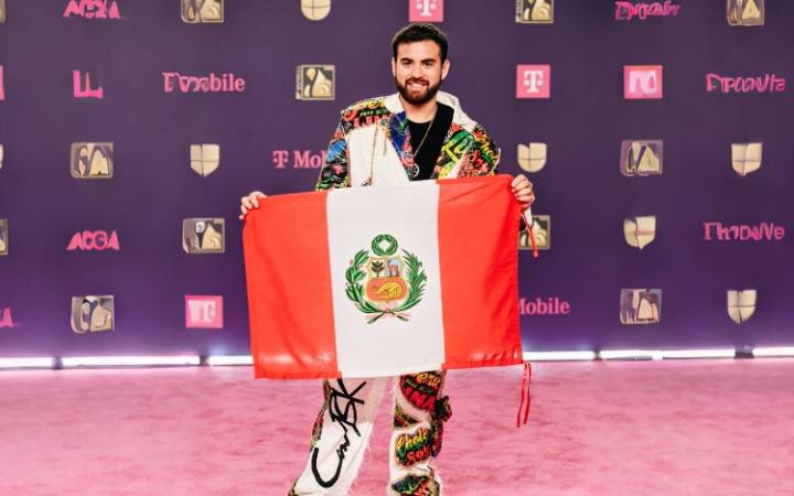 César BK celebra éxito de “Requetebuenota” en redes