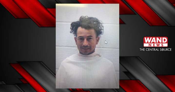 Man charged with attempted murder after machete attack in Villa Grove