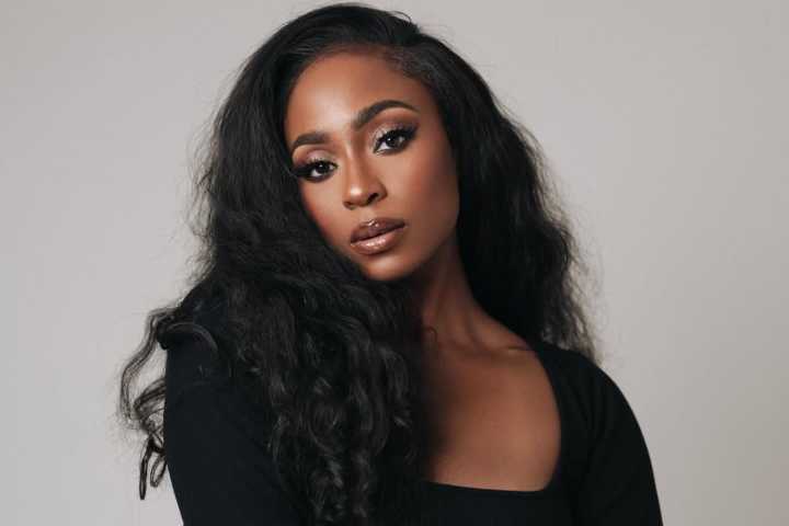 Who Is Singing the National Anthem at Raiders vs. Chargers? Life, Net Worth, & More About Norelle Here's everything you need to know about Norelle Simpson, the National Anthem singer for Week 13 Raide