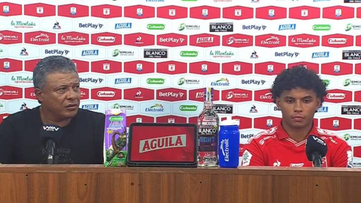 Alex Escobar, asistente técnico del América de Cali, se despachó tras dolorosa eliminación contra Nacional