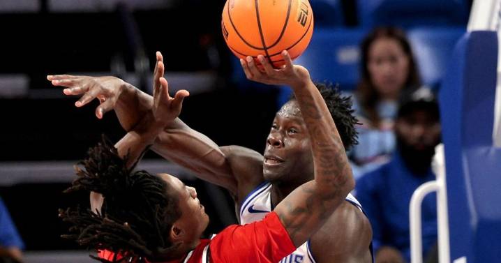 Otieno feels he's getting into rhythm for SLU men's hoops