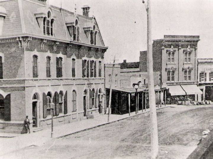 RHODES: Merchants’ Bank, New York House featured in photo from 1870s