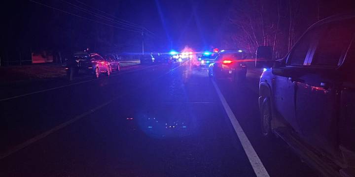 Deputy shot, suspect dead in Cass County officer