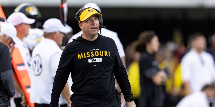 Mizzou head football coach Eli Drinkwitz signs contract extension