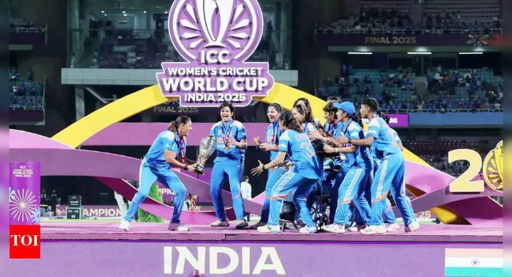 Viral! Rohit Sharma's doppelganger trains Harmanpreet Kaur for iconic World Cup trophy walk