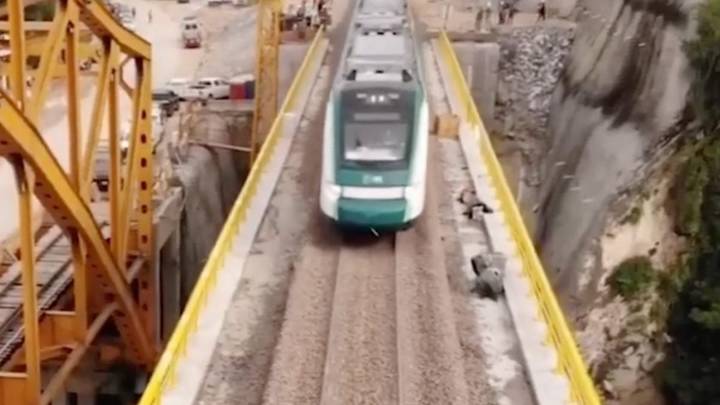 Buscan obreros para nuevo tren; contratará empresa Carso hasta 5 mil colaboradores