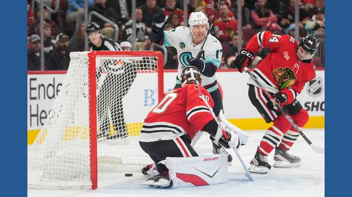 Schwartz caps Kraken's three-goal third period in 3