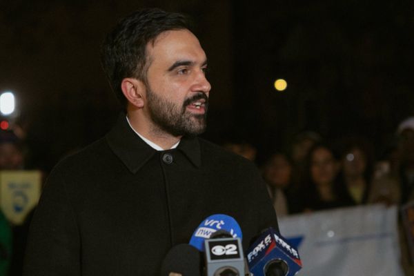 Zohran Mamdani: el alcalde neoyorquino que celebra Petro y que reaviva el debate sobre el progresismo urbano