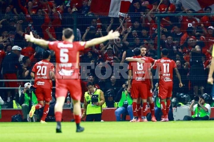 No puede América en Toluca y va ante Rayados