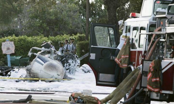 Un avión con ayuda para damnificados del huracán Melissa cae en un barrio de Florida