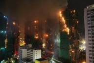 Un incendio devora edificios de apartamentos en Hong Kong: al menos 13 muertos