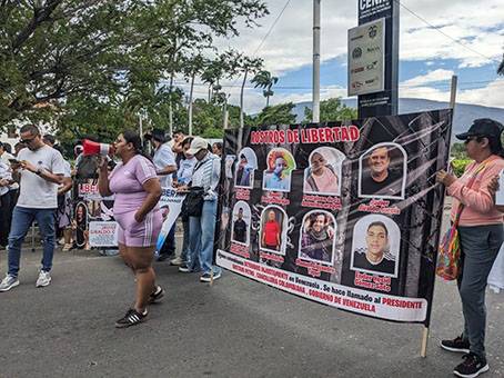 Vuelven a protestar en el puente Simón Bolívar