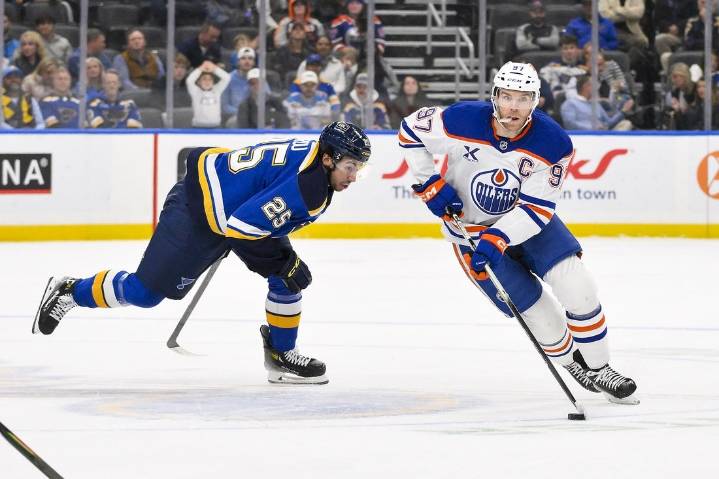 Deadspin | Oilers pursue bounce-back performance against surging Stars
