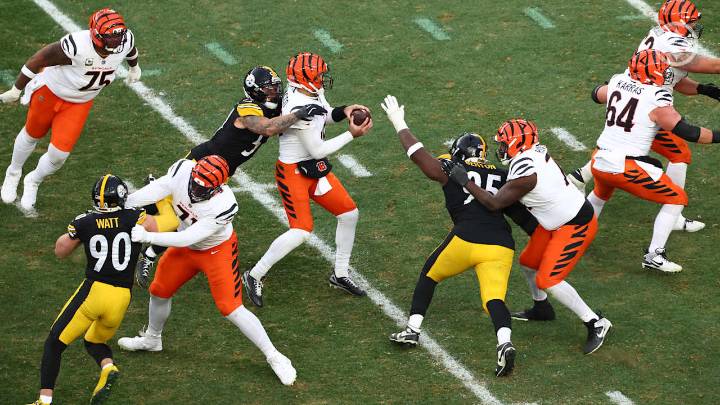 Steelers pull away from the Bengals, 34